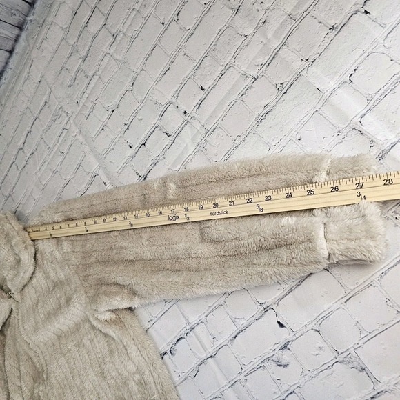 Unbranded Womens Medium Jacket Cream Fuzzy Soft Full Zip Teddy Mock Neck - Picture 10 of 10